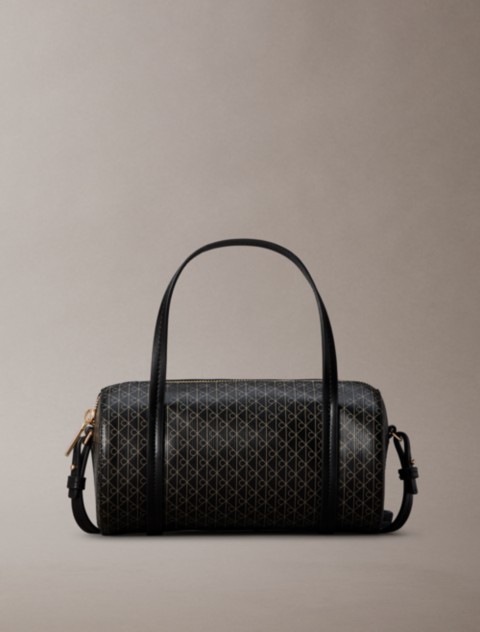 Женские сумки Calvin Klein Emblem Logo Small Duffle