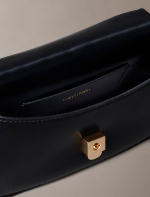 Женские сумки Calvin Klein Hardware Monogram Crossbody — фото 3