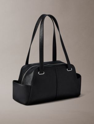 Женские сумки Calvin Klein Embossed Monologo Shoulder — фото 2