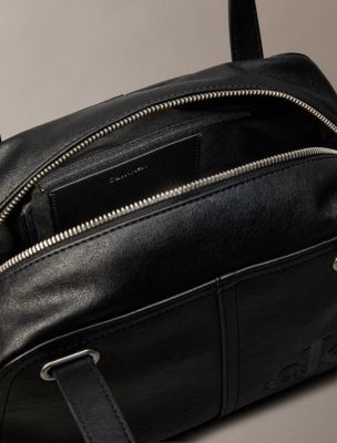Женские сумки Calvin Klein Embossed Monologo Shoulder — фото 3