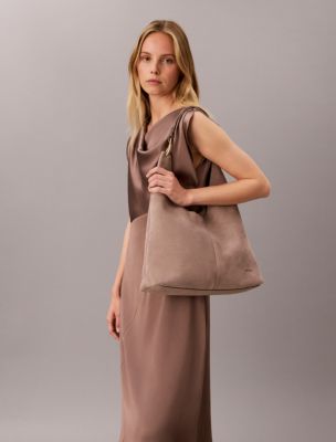 Женские сумки Calvin Klein Slouchy Suede Large Shoulder — фото 4
