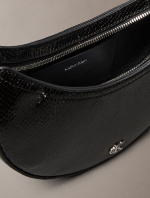 Женская сумка Calvin Klein Hardware Monogram Crescent Shoulder, цвет: Чёрный — фото 3