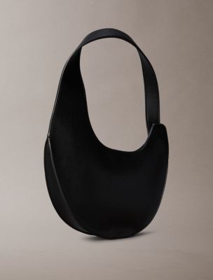 Женские сумки Calvin Klein Crescent Asymmetrical Shoulder — фото 2