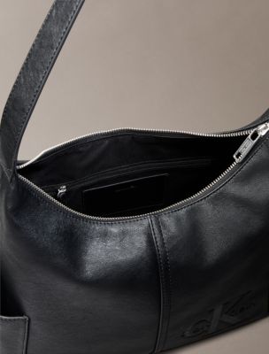 Женские сумки Calvin Klein Embossed Monologo Pocket Shoulder — фото 3
