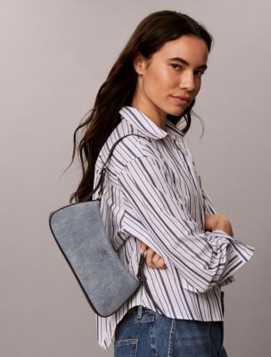 Женские сумки Calvin Klein Hardware Monogram Denim Shoulder — фото 4