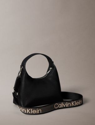 Женские сумки Calvin Klein Webbing Strap Small Crossbody — фото 2