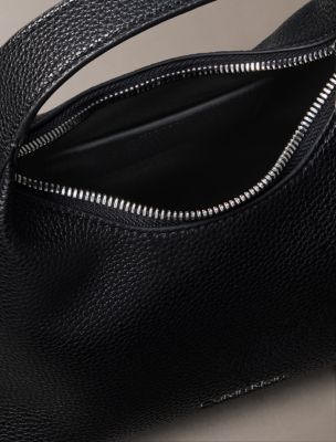 Женские сумки Calvin Klein Webbing Strap Small Crossbody — фото 3