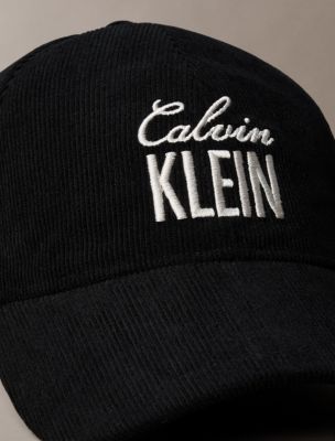 Женские кепки Calvin Klein Bold Embroidered Logo — фото 3