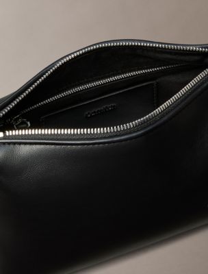Женские сумки Calvin Klein Signature Logo Strap Small Shoulder — фото 3
