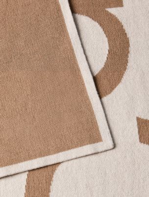 Женский шарф Calvin Klein Bold Logo Two-Tone Jacquard, цвет: Affogat — фото 3