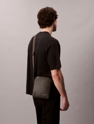 ショルダーバッグ   Sport Monogram Logo Reporter Bag TH Monogram Textured Reporter Bag | Bags | Tommy Hilfiger