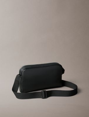 ★LOW CLASSIC★ LC LOGO MICRO BAG_BLACK_LOW24UM_BA040BK Minimal Monogram Curved Shoulder Bag | Calvin Klein