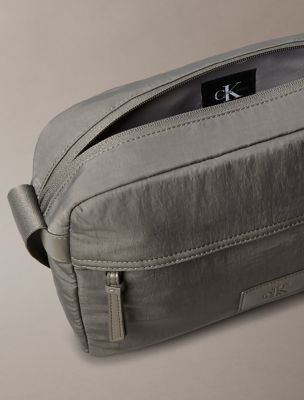 ★ ★ Men's Metro Nylon Flight Bag 4G3090G UB1 4G Nylon Flight Bag | Calvin Klein