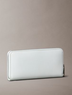 Sculpted Impression Zip Wallet | Calvin Klein