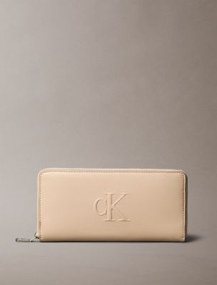 Sculpted Impression Zip Wallet, Crockery