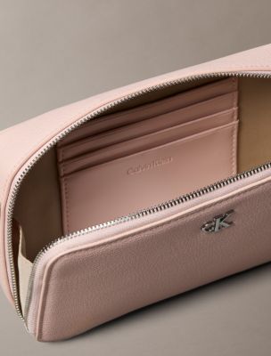 Женские сумки Calvin Klein Minimal Monogram Camera — фото 3