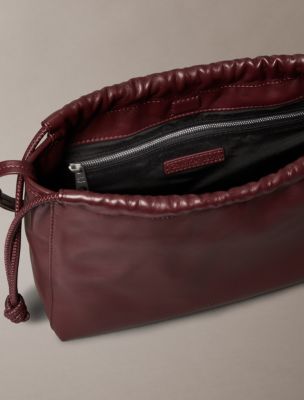 [韓国神像]   Women's CKJ Drawstring Crossbody bag Calvin Klein Jeans drawstring crossbody bag in black | ASOS