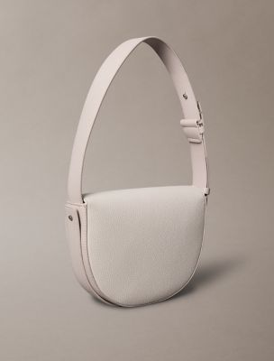 【 】Archive Hardware サドル ショルダーバッグ Archive Hardware Buckle Shoulder Bag | Calvin Klein