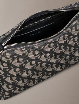 Женские сумки Calvin Klein Pleat Monogram Logo Shoulder — фото 3
