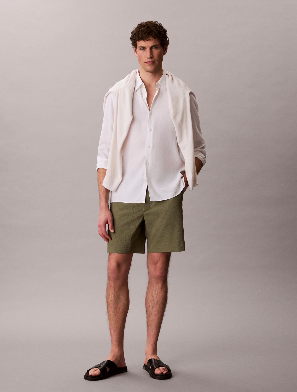 Straight Seersucker Elastic 7" Shorts
