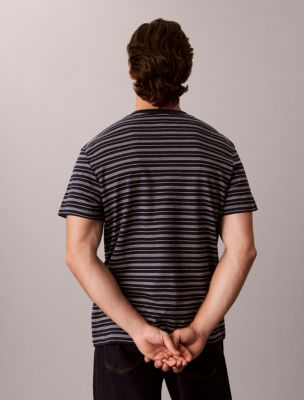 Мужская футболка Calvin Klein Liquid Touch Striped Crewneck, цвет: Тёмный сапфировый — фото 4