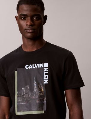 Мужские футболки Calvin Klein City Night Logo Graphic Classic T-Shirt — фото 3