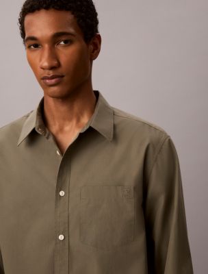 Мужская рубашка Calvin Klein Washed Poplin Relaxed Button-Down, цвет: Пыльный оливковый — фото 3