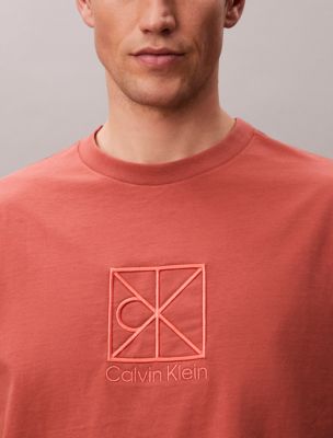 Мужские футболки Calvin Klein Emblem Logo Graphic Relaxed T-Shirt — фото 4