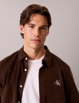 Мужская вельветовая рубашка Calvin Klein свободного кроя с монологотипом, цвет: Коричневый — фото 2