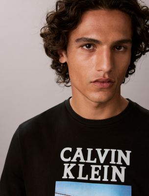 Мужские футболки Calvin Klein Brooklyn Bridge Logo Graphic Tee — фото 6