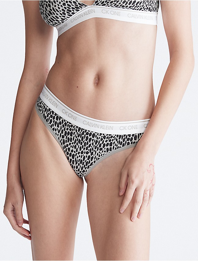 Calvin Klein One Cotton 2-Pack Thong White/Stencil One/Grey Heather XS ( Women's 2) : : Clothing, Shoes & Accessories
