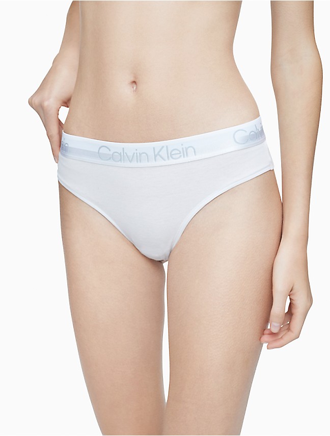 Calvin Klein Invisibles Thong with Mesh (QD3692) Shoreline, Large 