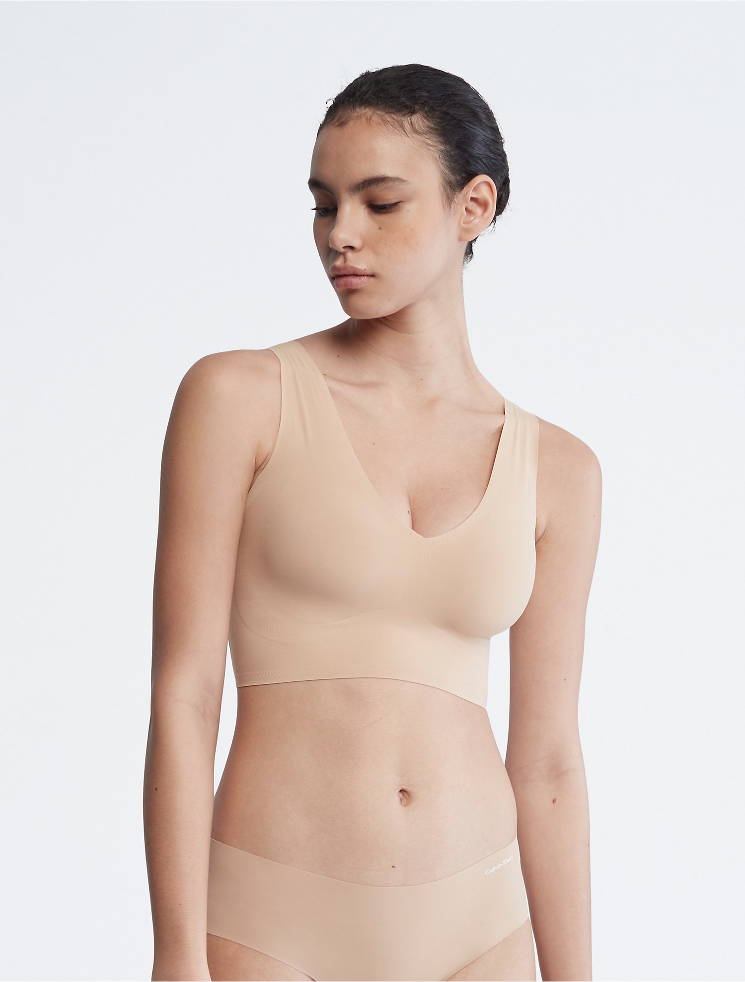 Invisibles Lightly Lined V-Neck Bralette | Calvin Klein