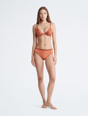 Future Shift Holiday Lightly Lined Plunge Bra + Tanga, 