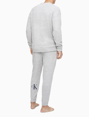 ck one sweatshirt