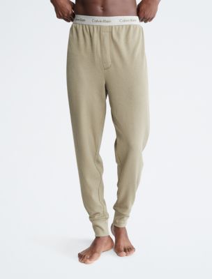 Shop Men's Sweatpants + Joggers | Calvin Klein