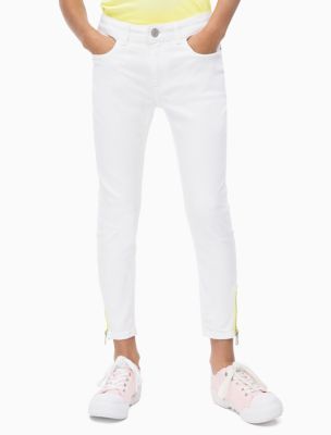 white jeans ankle