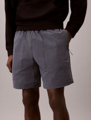 Мужские брюки Calvin Klein Ripstop Nylon Convertible Woven Pants — фото 3