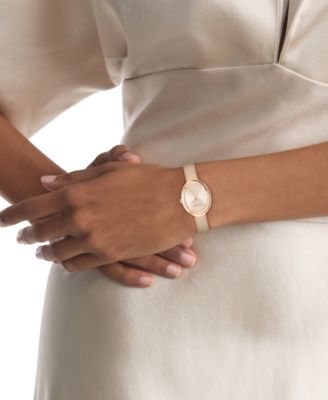 Женские часы Calvin Klein Contoured Bezel Oval Dial Watch — фото 4