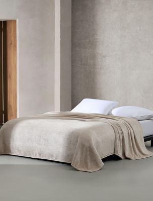 Core Plush Blanket, Nude Pink