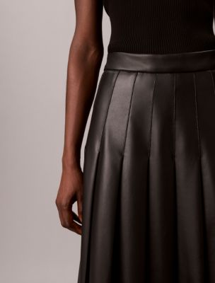 Женская юбка Calvin Klein Faux Leather Pleated Midi, цвет: Чёрный — фото 4
