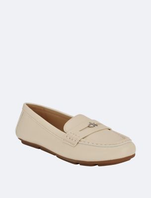 Women's Lassa Loafer, Foam Milk