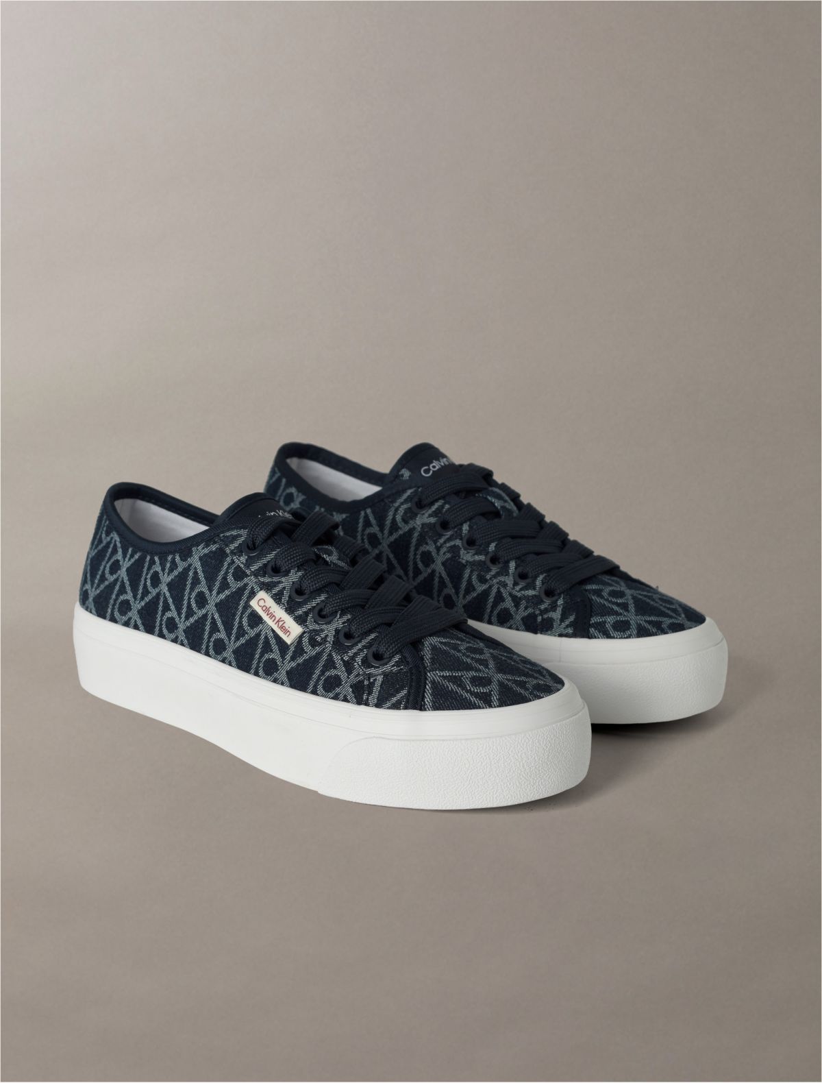 Women's Brazini Sneaker
