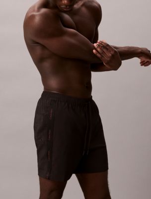 Мужские шорты Calvin Klein Core Solid Swim Shorts — фото 5