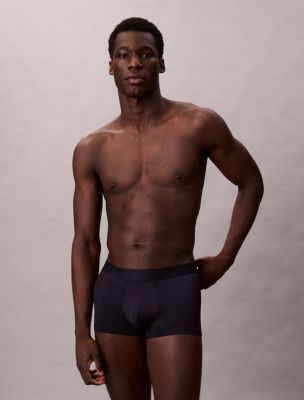 CK Black Trunk, Shoreline