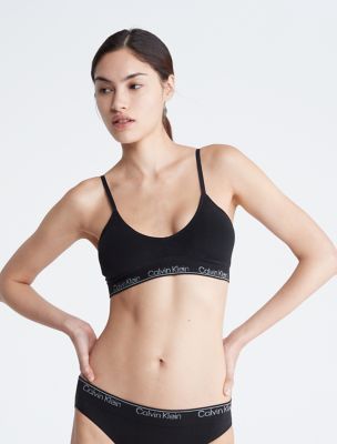 Naturals Modern Seamless Lightly Lined Triangle Bralette, Black