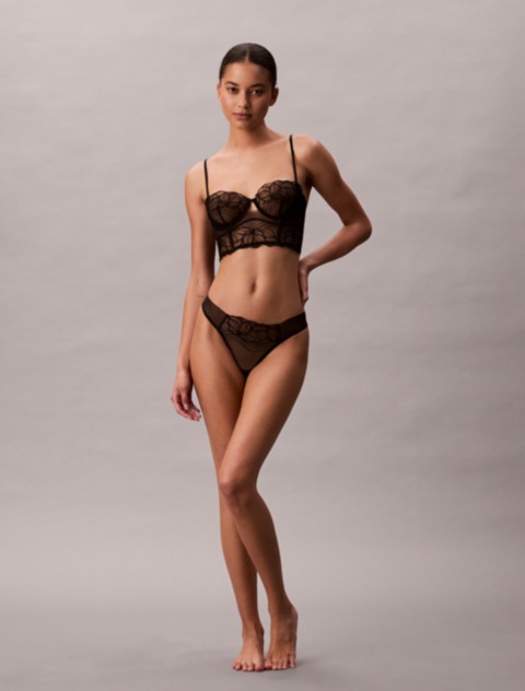 Трусы-стринги CK Black, кружево, цветочный принт — Calvin Klein