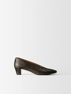 Bri Pump, Black